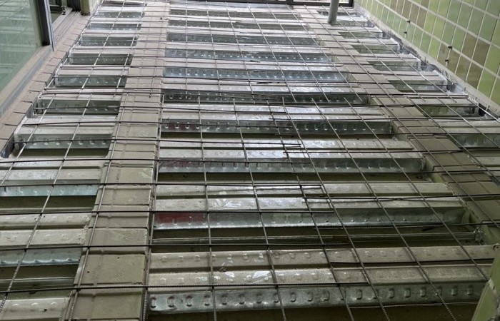 鋼骨造樓層版混泥土漿工程 (1)